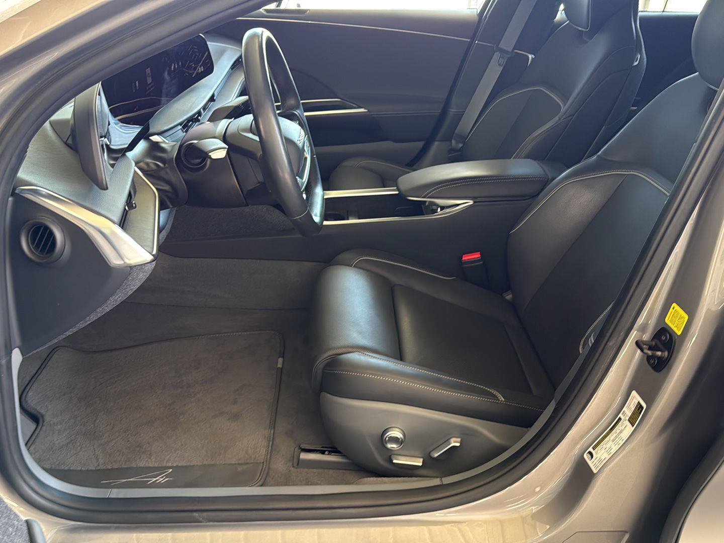 Used 2023 Lucid Air Touring AWD/4WD image 24
