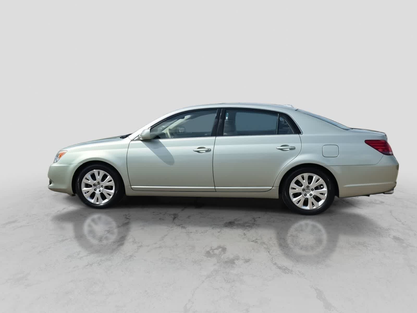 Used 2008 Toyota Avalon XLS FWD image 5