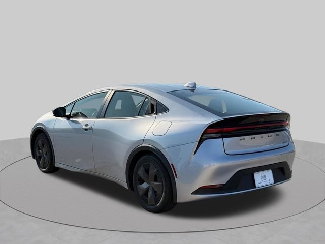 Used 2023 Toyota Prius LE FWD image 7