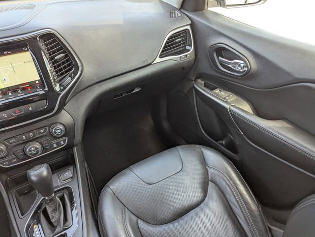 Used 2019 Jeep Cherokee Limited w/ Technology Group FWD image 24