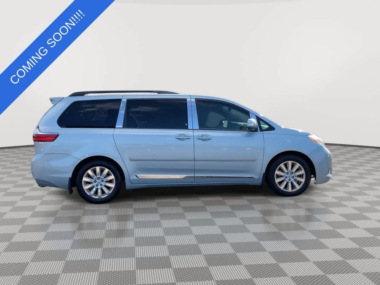 Used 2015 Toyota Sienna Limited Premium FWD image 9