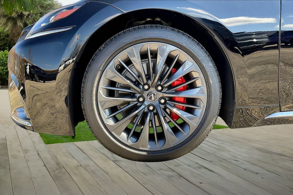 Used 2019 Lexus LS 500 AWD w/ Interior Upgrade Package image 34