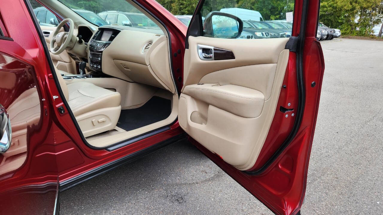 Used 2013 Nissan Pathfinder Platinum w/ Platinum Premium Pkg image 43
