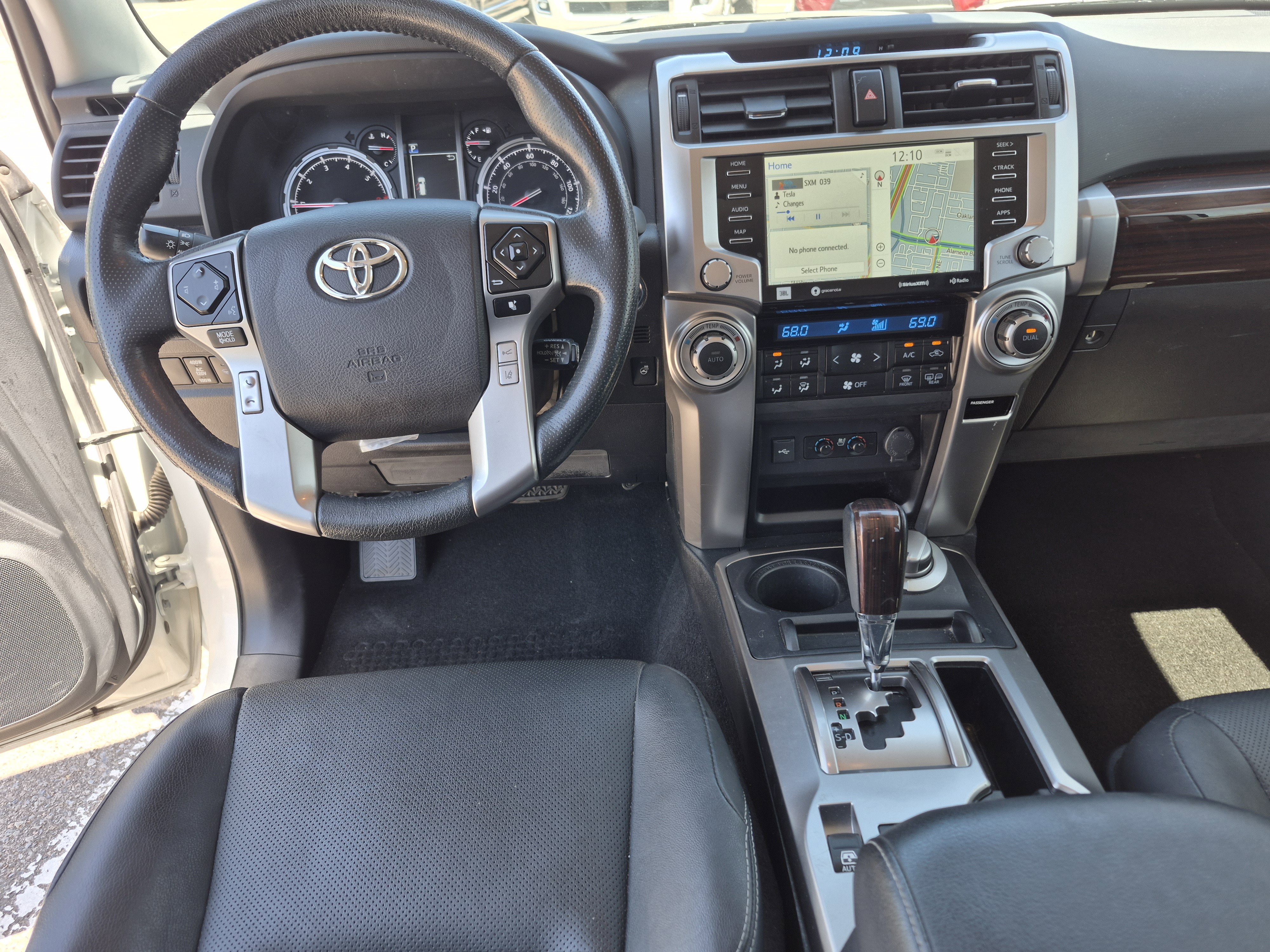 Used 2023 Toyota 4Runner Limited AWD/4WD image 18