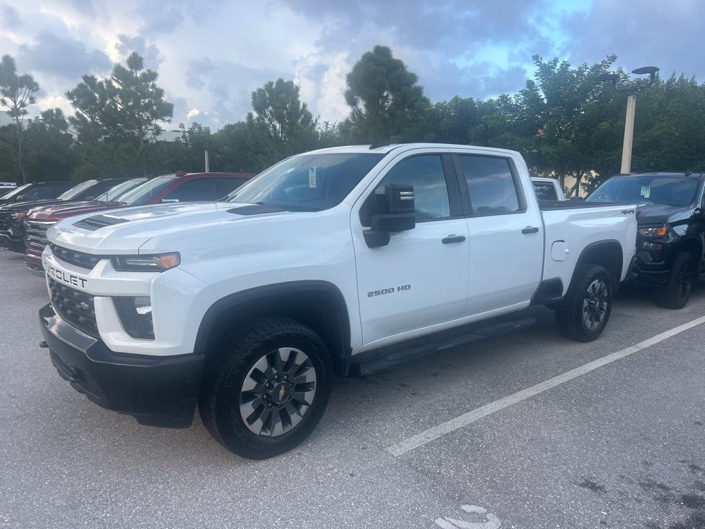 Used 2021 Chevrolet Silverado 2500 Custom w/ Custom Value Package AWD/4WD image 2