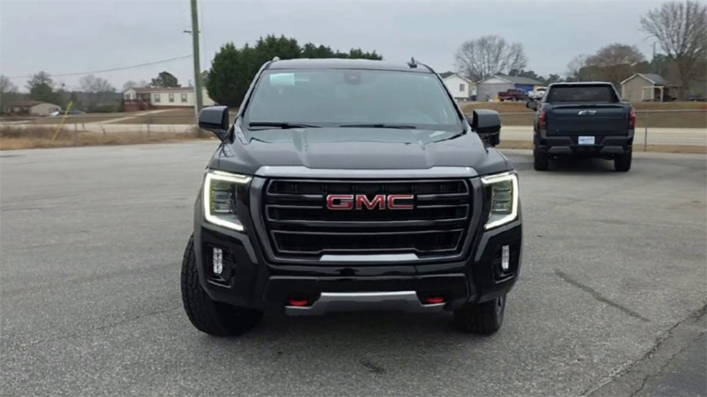 Certified 2021 GMC Yukon XL AT4 image 3
