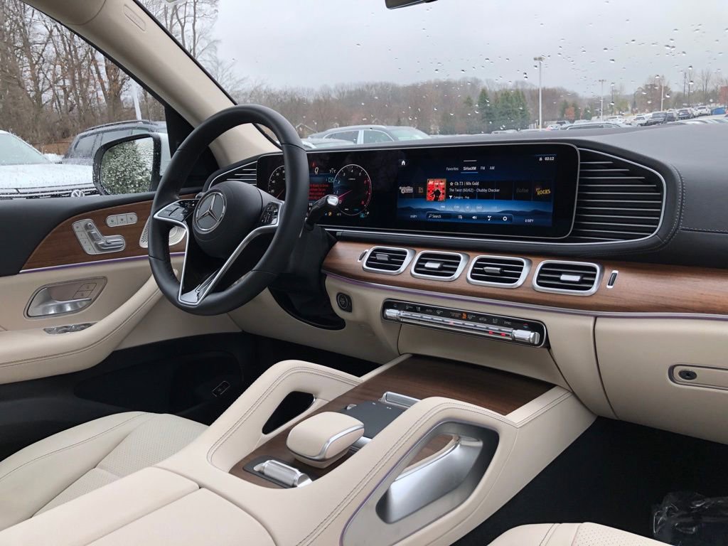 New 2026 Mercedes-Benz GLS 450 4MATIC image 18