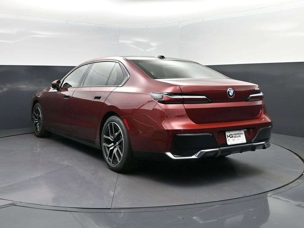 Certified 2025 BMW 740i image 5