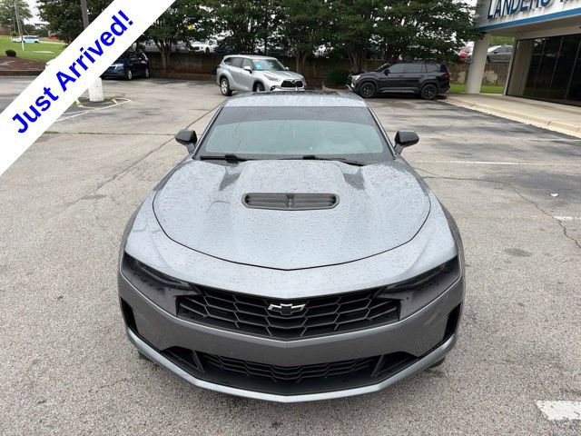 Used 2020 Chevrolet Camaro LT RWD image 9