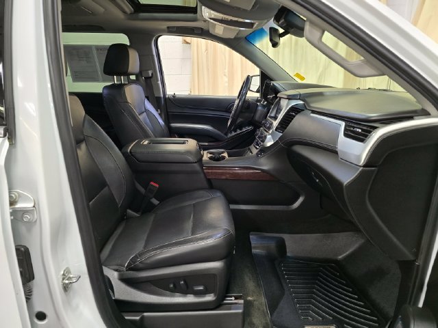Used 2018 GMC Yukon XL SLT w/ Open Road Package AWD/4WD image 39