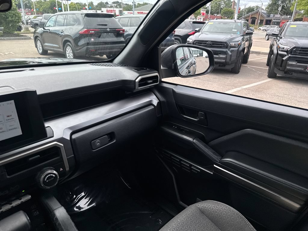 Used 2026 Toyota 4Runner SR5 AWD/4WD image 28
