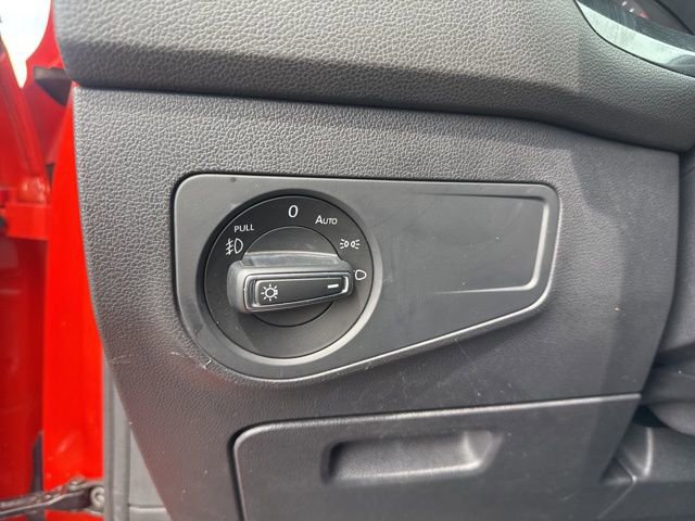 Used 2018 Volkswagen Tiguan SEL FWD image 26