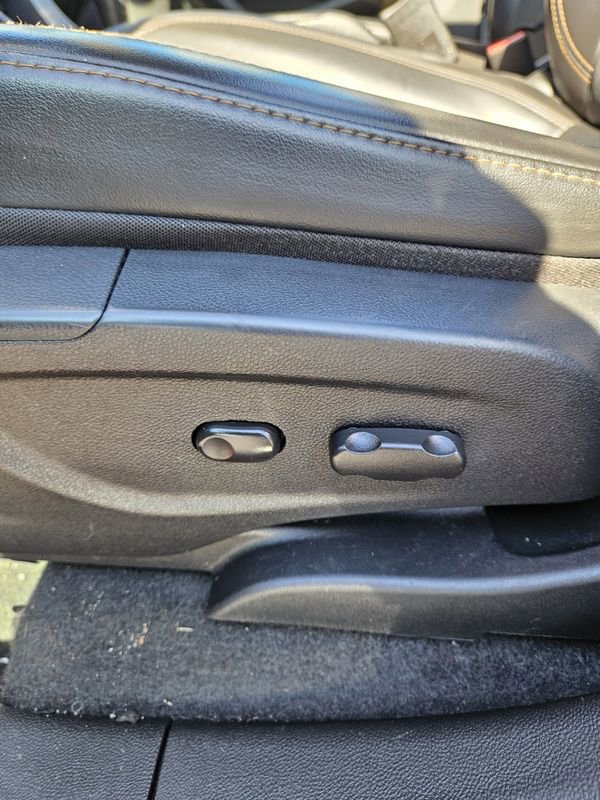 Used 2018 Chevrolet Trax LT w/ Sun & Sound Package image 15