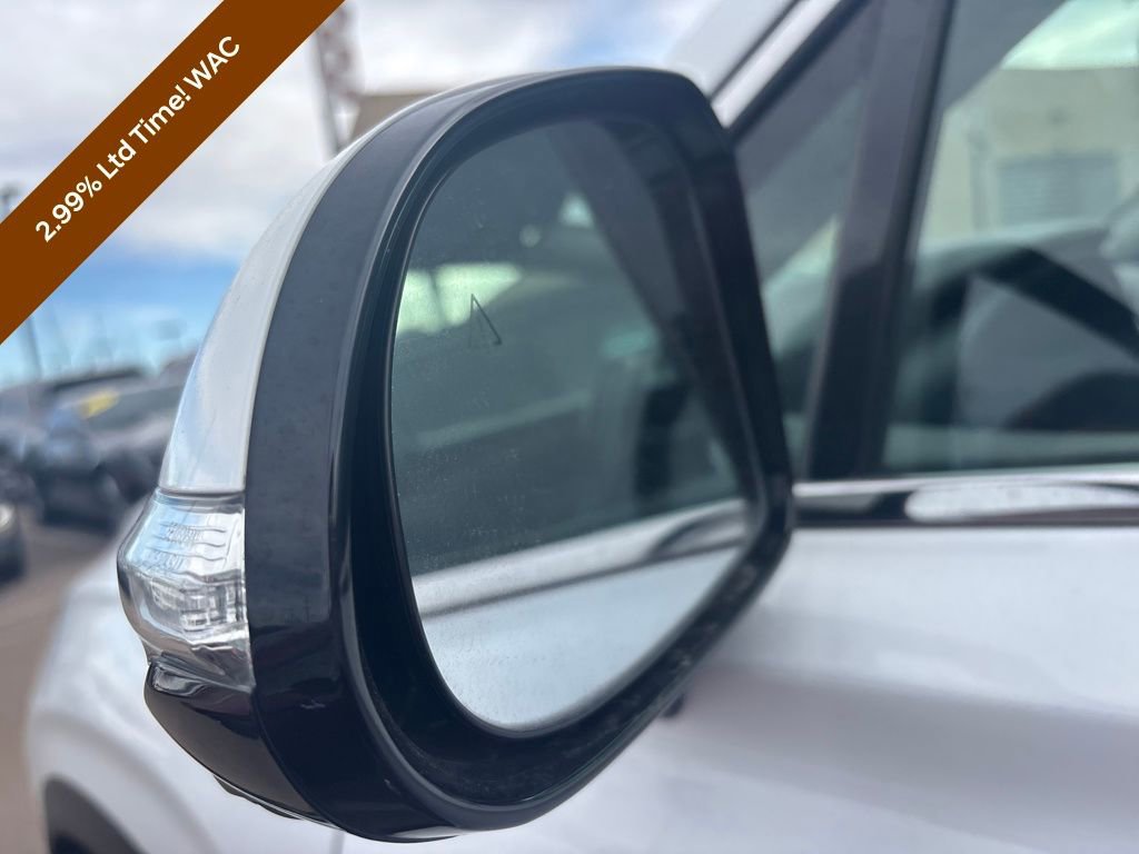 Certified 2023 Hyundai Santa Fe SEL w/ Premium Package image 12