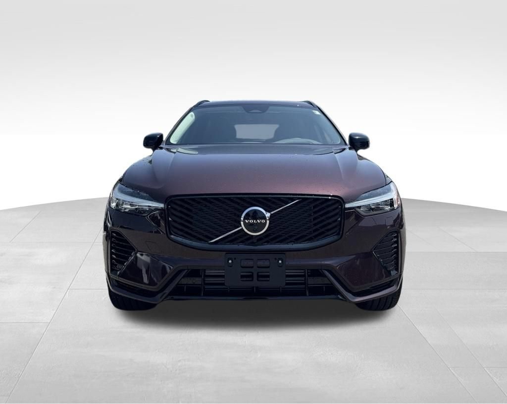 New 2026 Volvo XC60 T8 Ultra w/ Protection Package Premier AWD/4WD image 8
