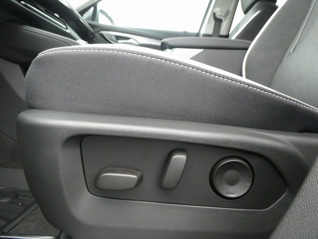 New 2026 Buick Envision Sport Touring image 7