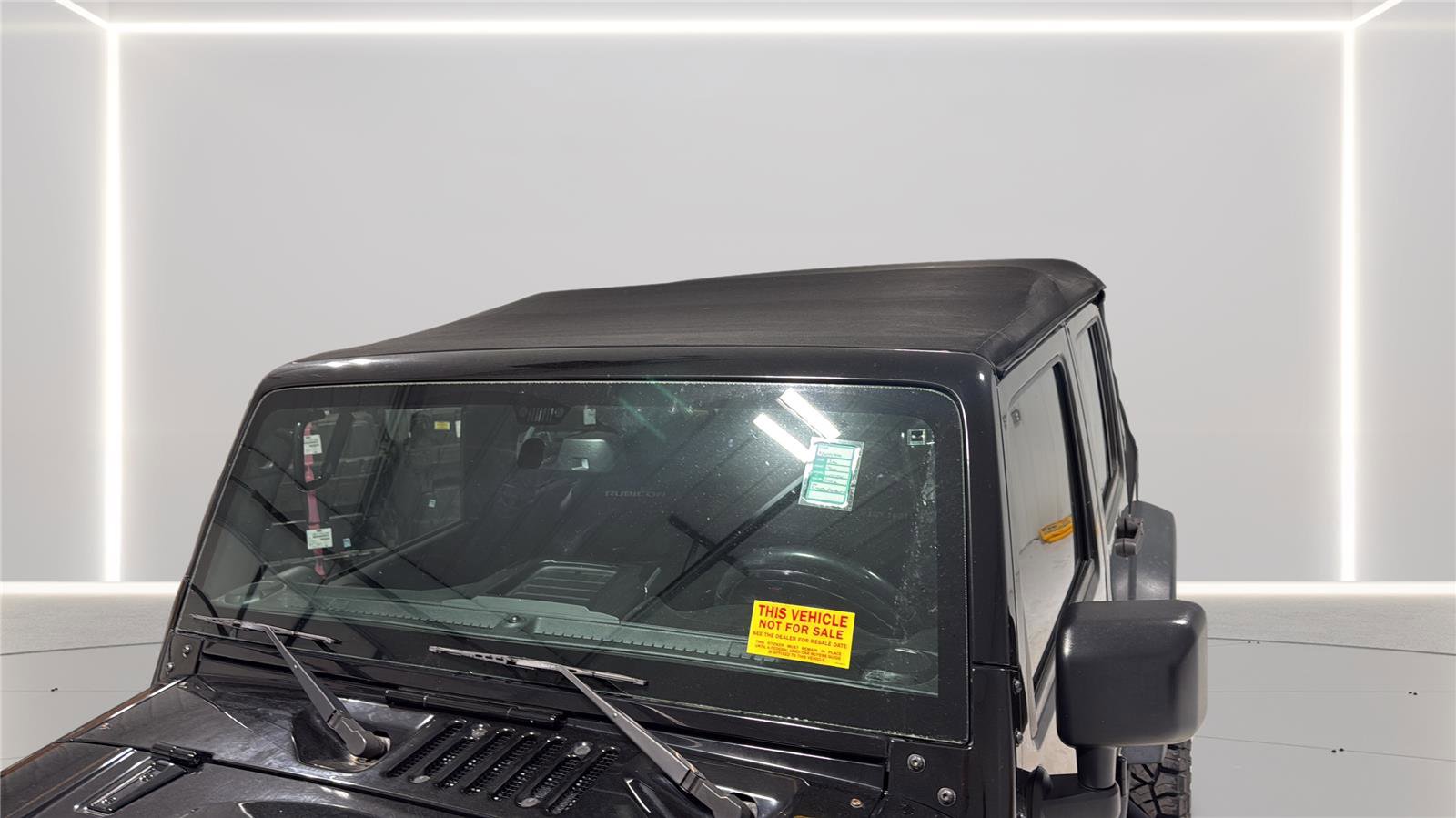 Used 2016 Jeep Wrangler Unlimited Rubicon w/ Dual Top Group AWD/4WD image 28