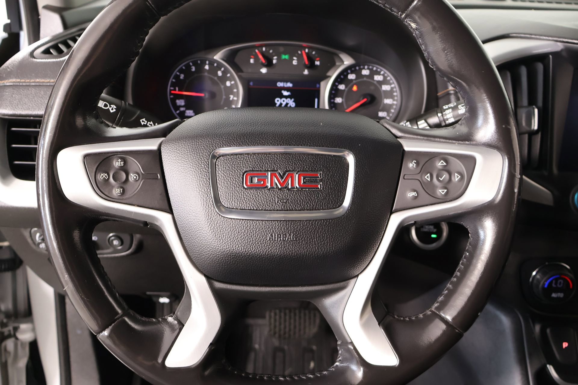 Used 2019 GMC Terrain SLT FWD image 3