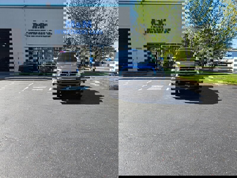 Used 2011 Toyota Sequoia Platinum AWD/4WD image 62