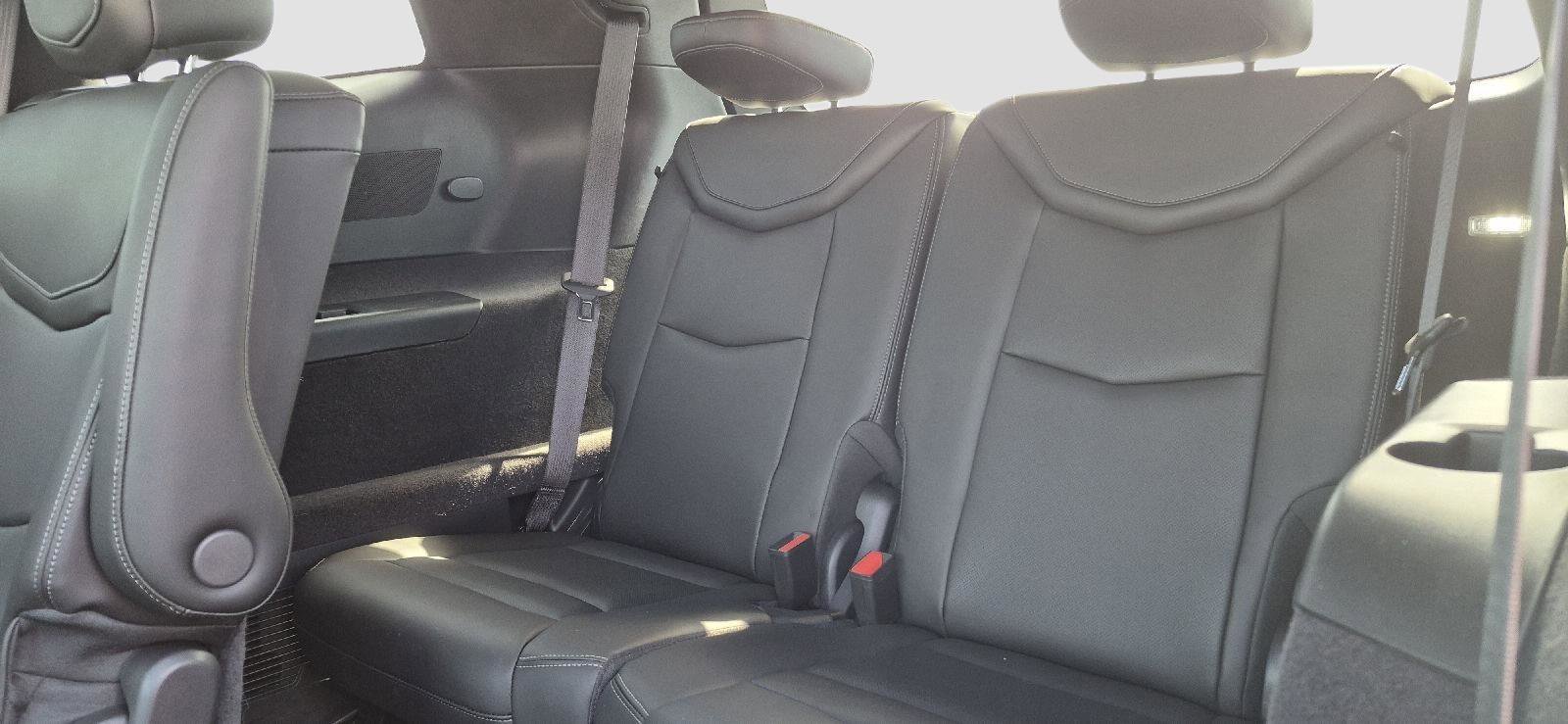 Certified 2025 Cadillac XT6 Sport w/ LPO, Floor Liner Package AWD/4WD image 8