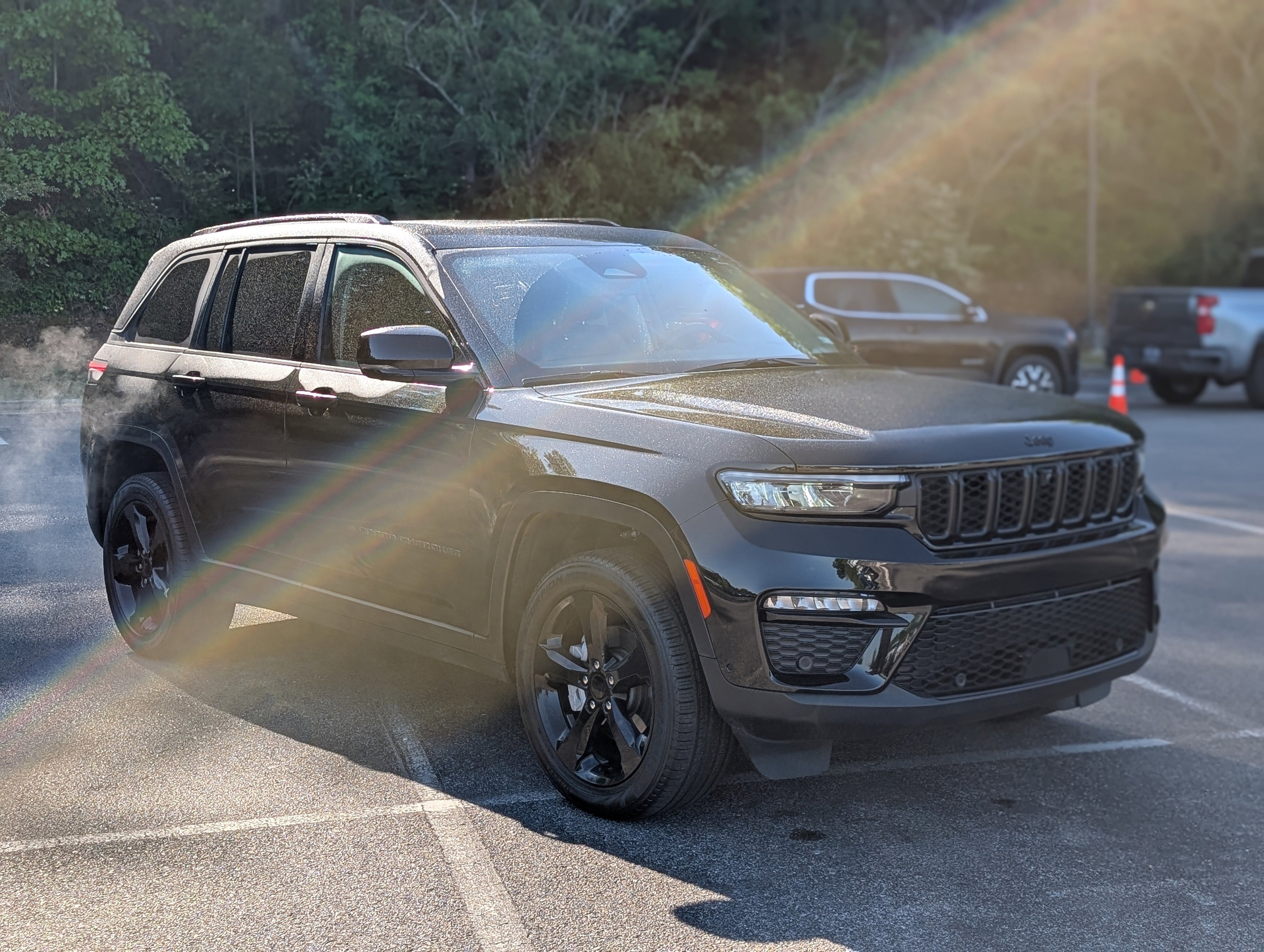 Used 2023 Jeep Grand Cherokee Limited w/ Luxury Tech Group II RWD image 11