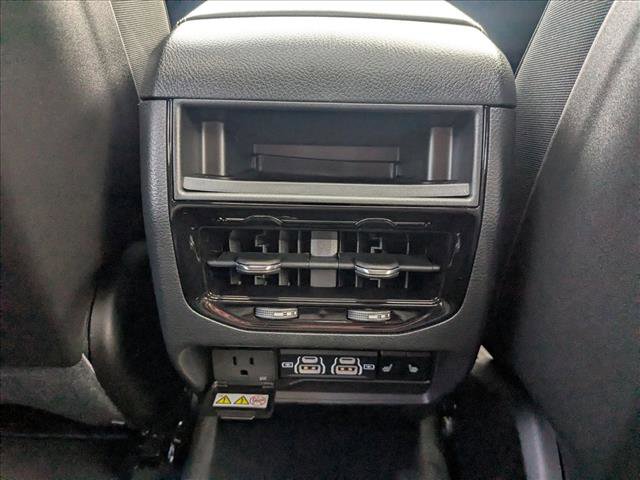 New 2025 Jeep Grand Cherokee Limited w/ Luxury Tech Group II image 18