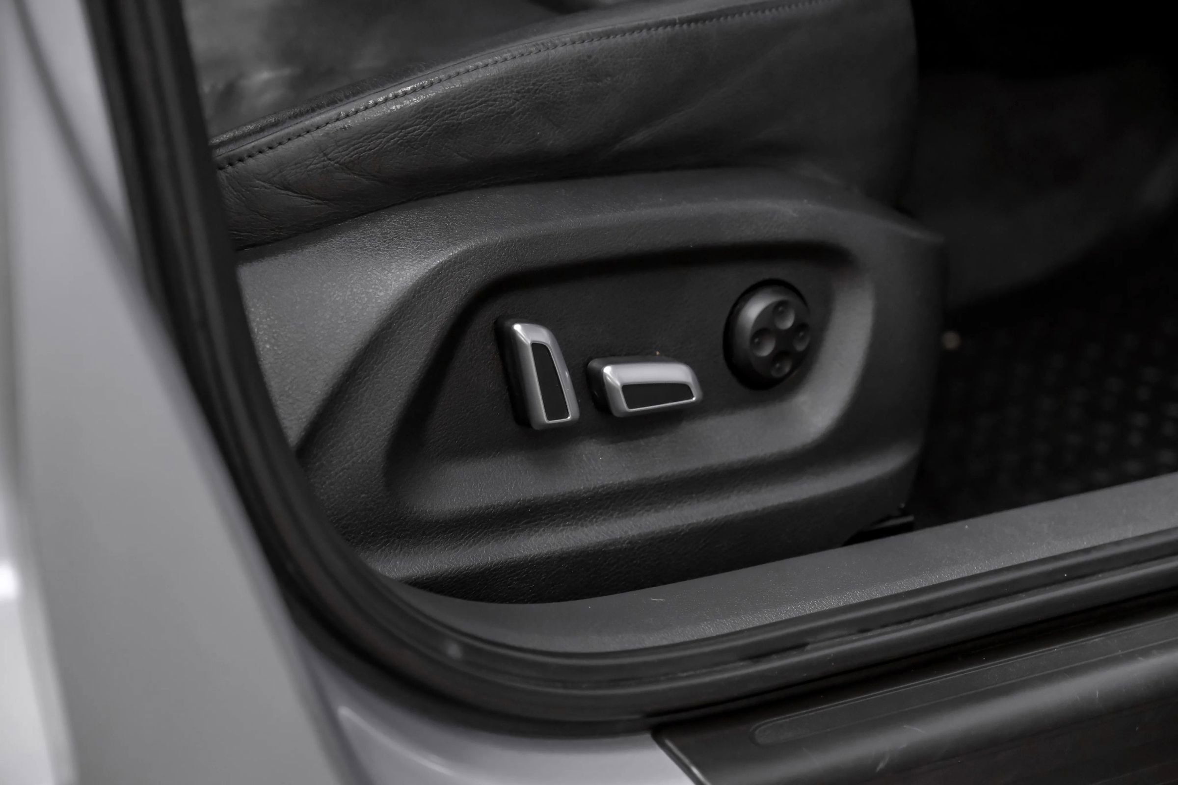 Used 2016 Audi Q3 2.0T Premium Plus w/ Technology Package image 31