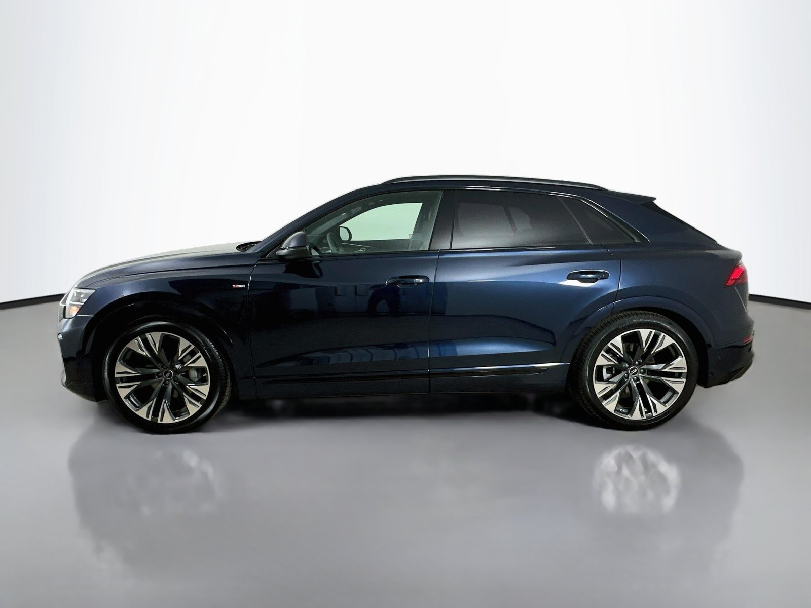 New 2027 Audi Q8 Premium Plus AWD/4WD image 8