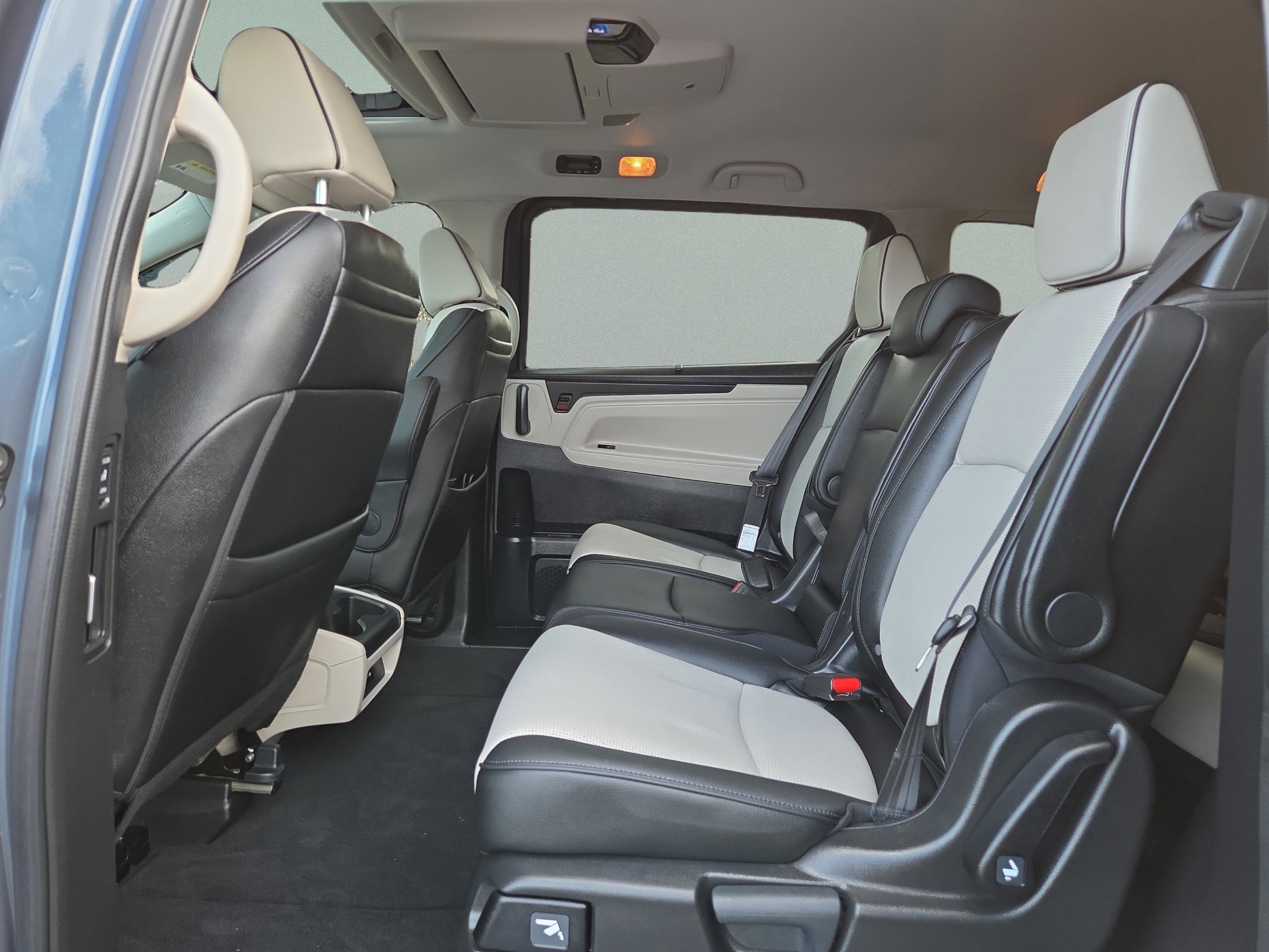 Used 2025 Honda Odyssey Elite image 30