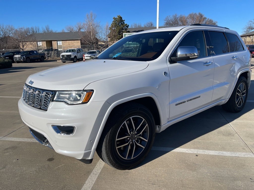 Used 2021 Jeep Grand Cherokee Overland image 2