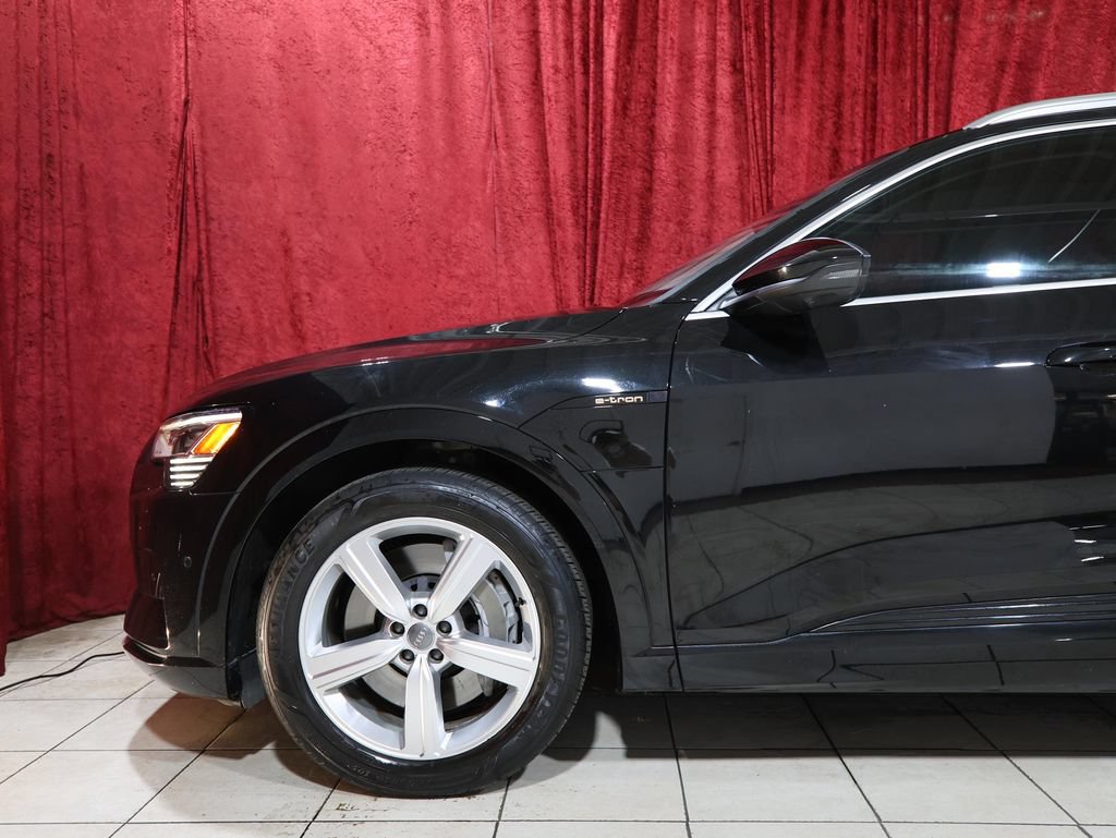 Used 2019 Audi e-tron Premium Plus AWD/4WD image 5