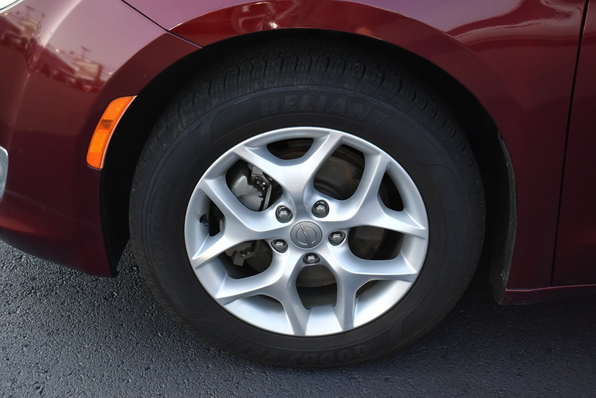 Used 2017 Chrysler Pacifica Touring-L Plus w/ Tire & Wheel Group FWD image 10