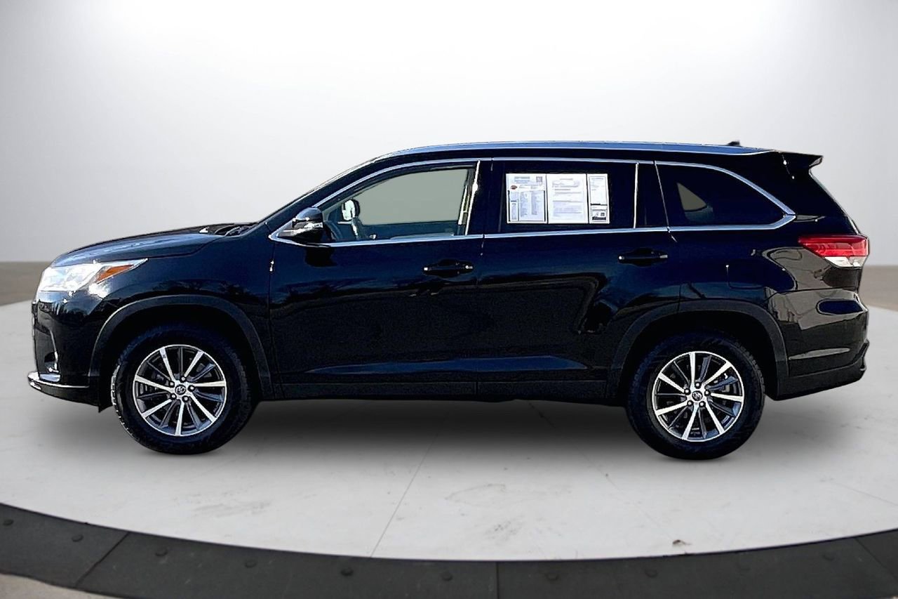 Used 2019 Toyota Highlander XLE image 6