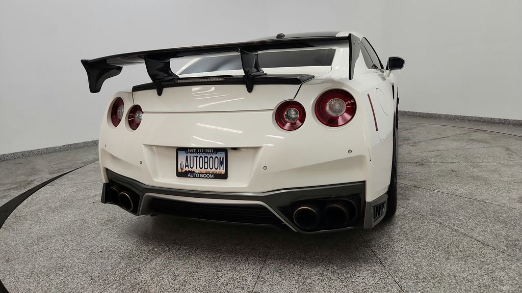Used 2017 Nissan GT-R Premium w/ Premium Interior Package AWD/4WD image 20