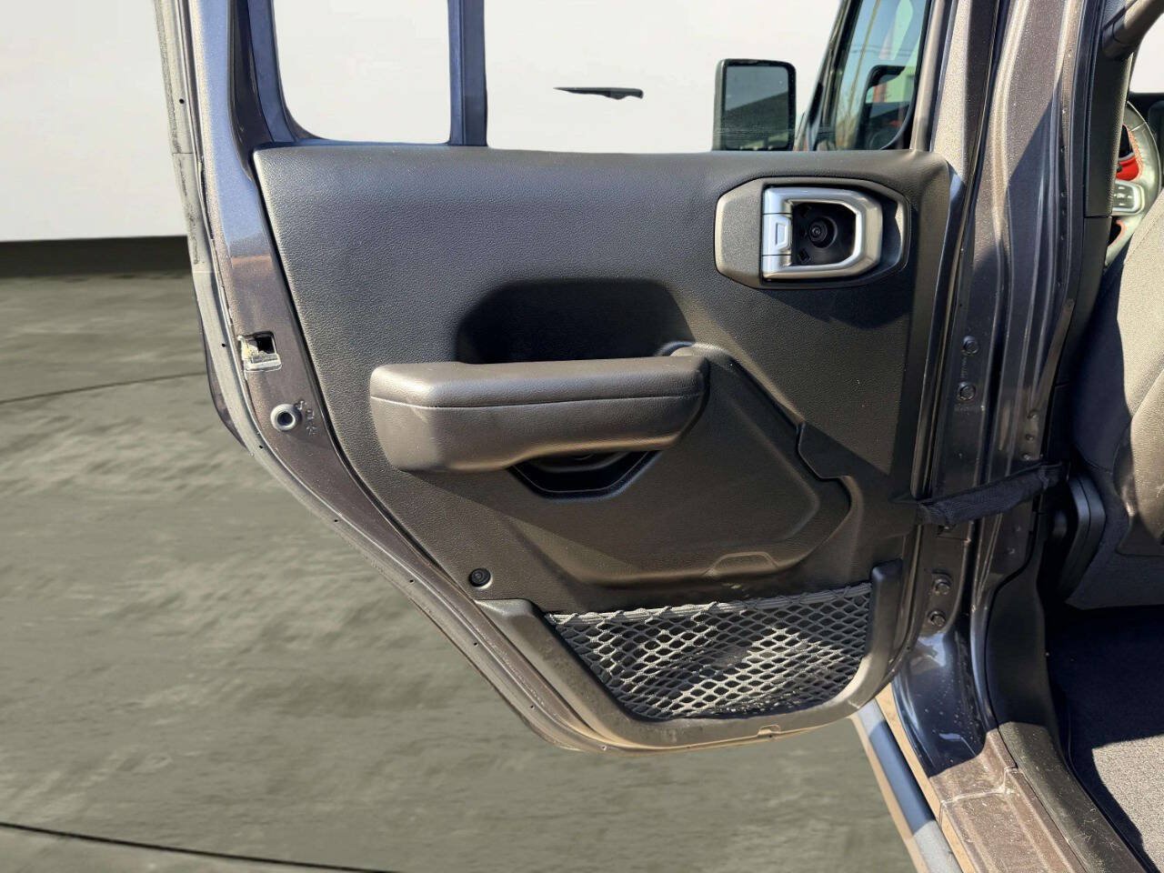 Used 2019 Jeep Wrangler Unlimited Rubicon w/ Cold Weather Group AWD/4WD image 16