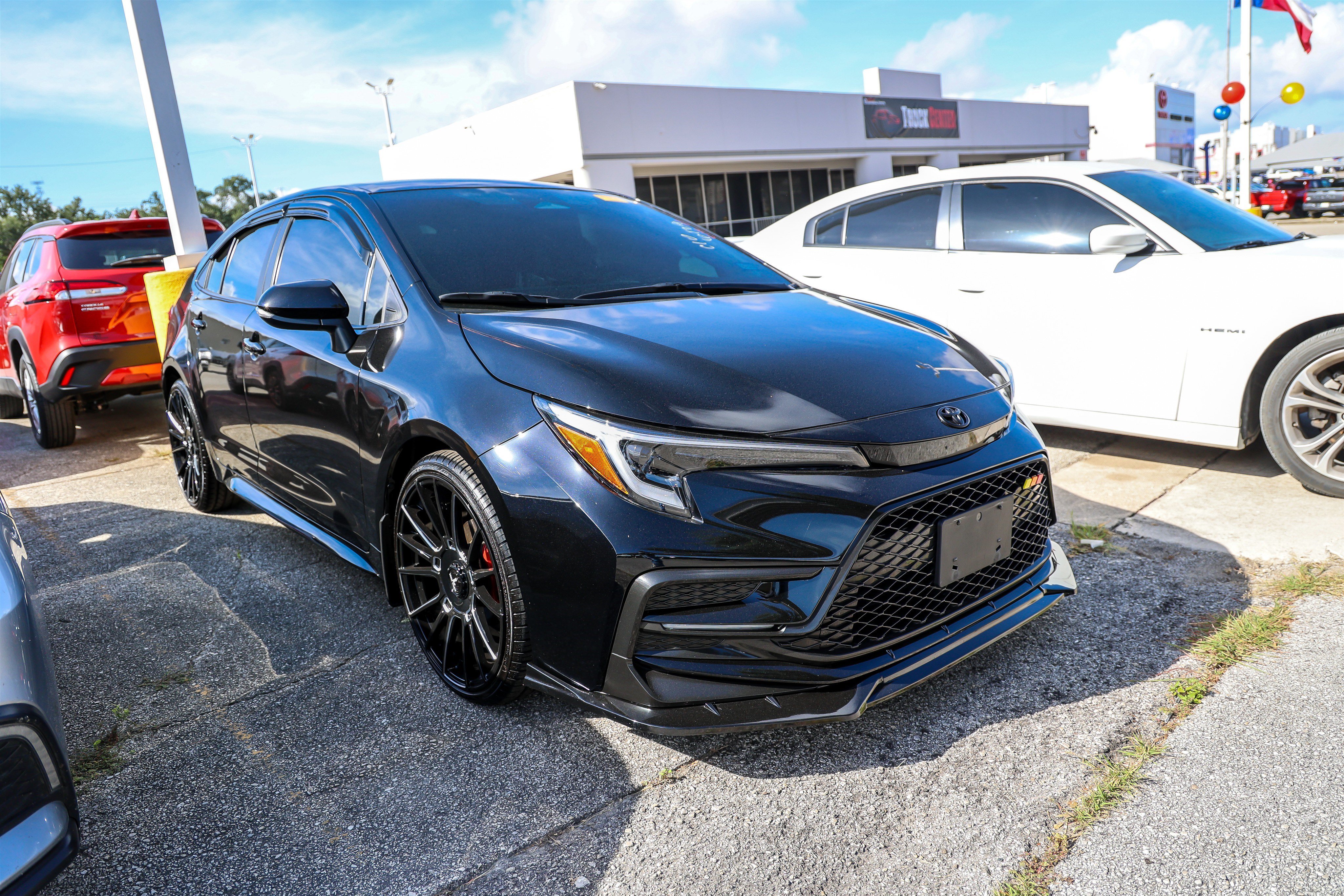 Used 2025 Toyota Corolla SE FWD image 6