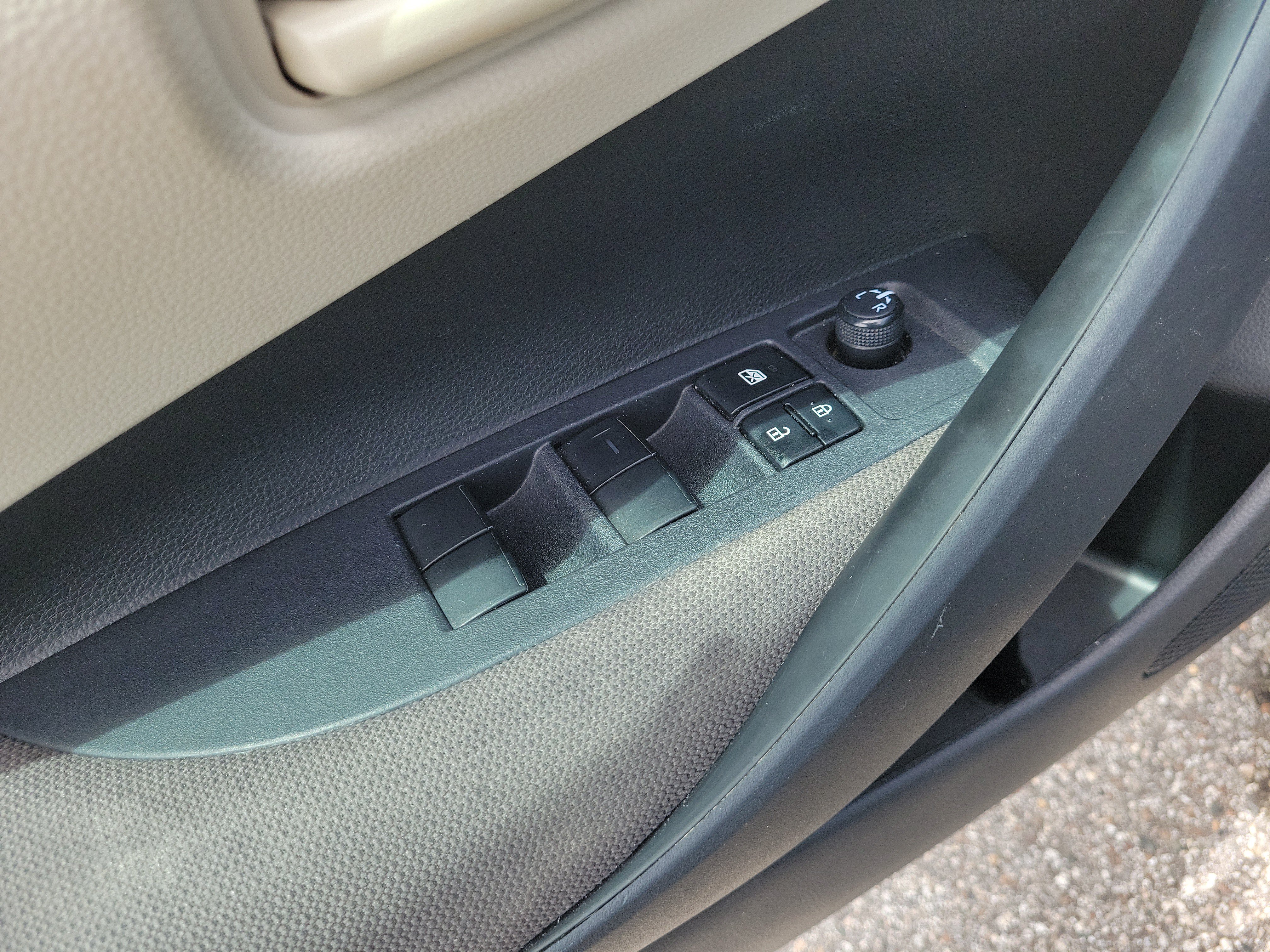 Used 2023 Toyota Corolla LE FWD image 15
