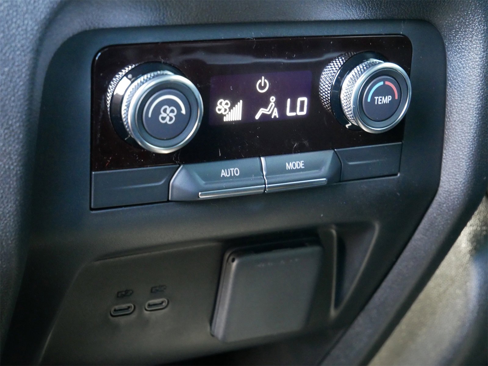 New 2026 Buick Enclave Sport Touring w/ Power Package image 8