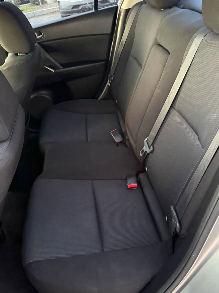 Used 2010 MAZDA MAZDA3 i Touring image 18