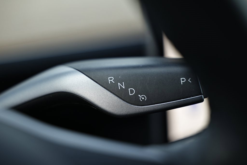 Used 2022 Tesla Model Y Long Range image 32