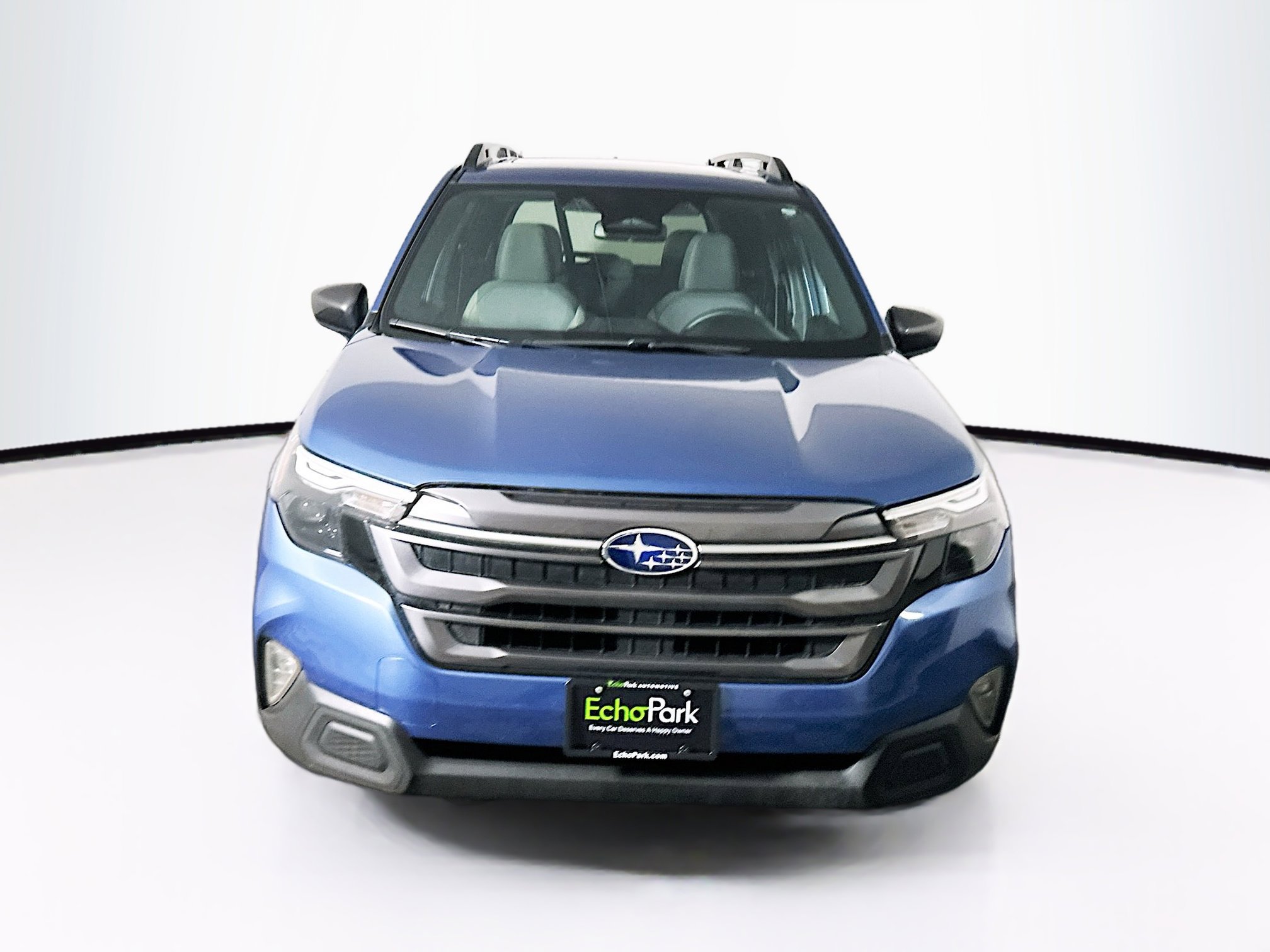 Used 2025 Subaru Forester Premium image 2
