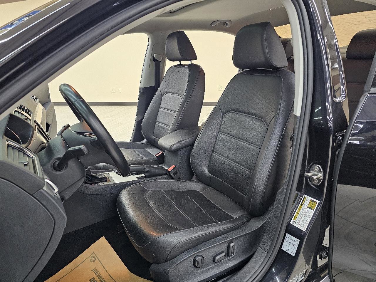 Used 2019 Volkswagen Passat Wolfsburg Edition FWD image 16