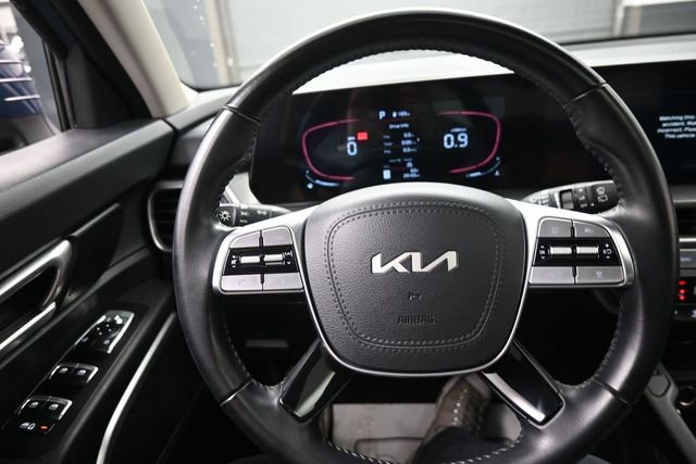 Used 2025 Kia Telluride S FWD image 8