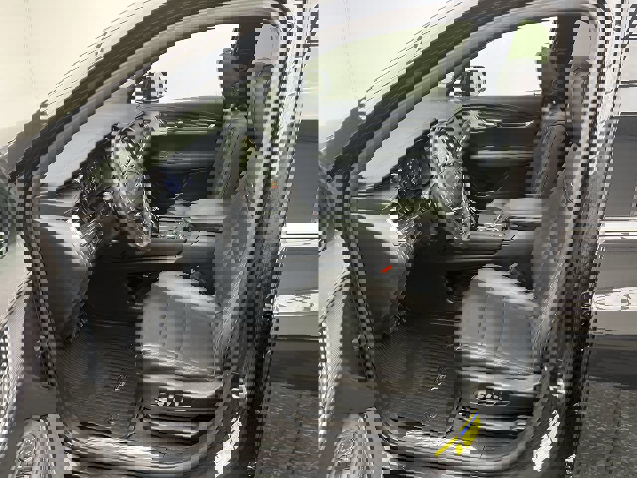 Used 2021 Cadillac XT5 Premium Luxury w/ LPO, Floor Liner Package image 3