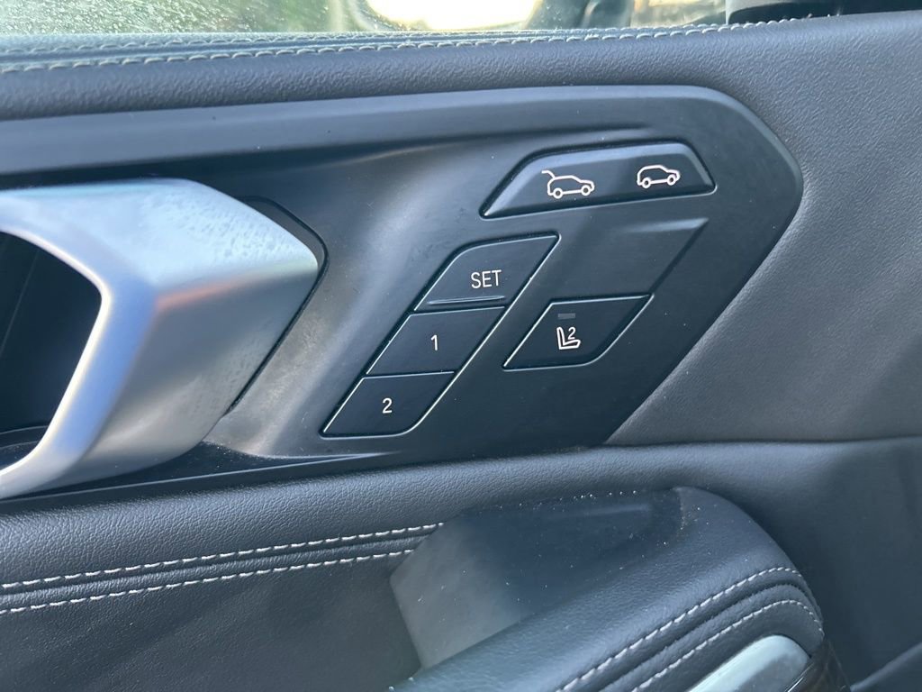 Used 2025 BMW X6 xDrive40i AWD/4WD image 37
