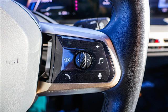 Used 2023 BMW iX M60 w/ Executive Package image 15