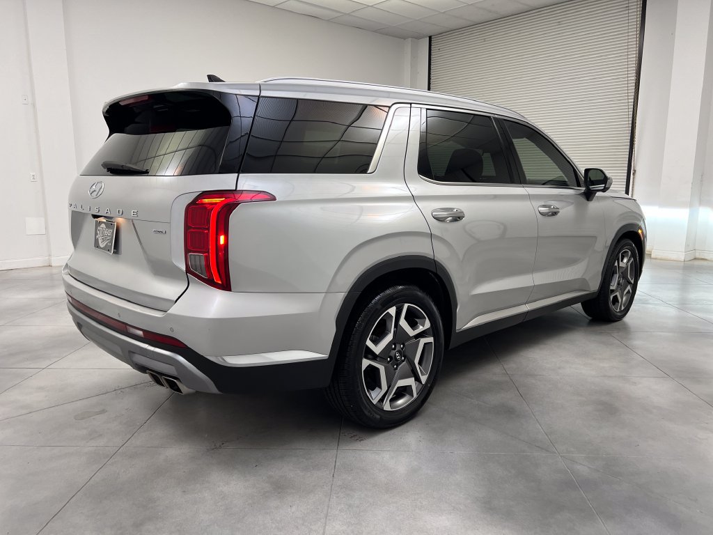 Used 2024 Hyundai Palisade Limited AWD/4WD image 9