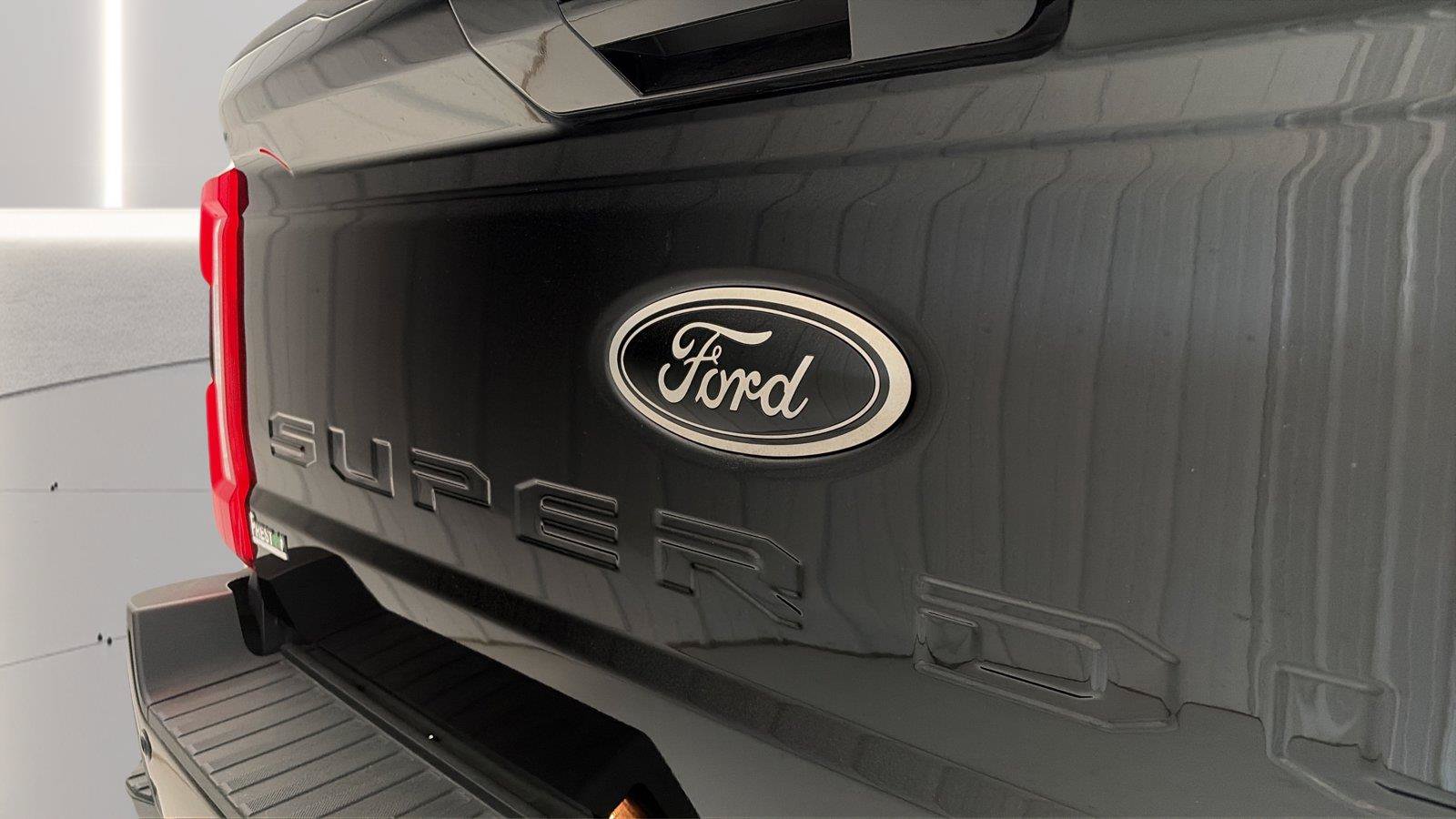Certified 2025 Ford F350 Lariat w/ Lariat Ultimate Package AWD/4WD image 42