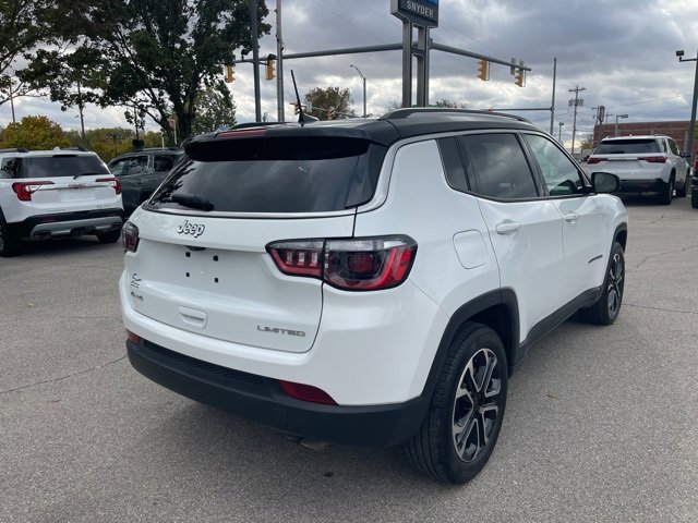 Used 2022 Jeep Compass Limited image 3