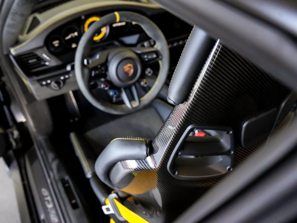 Certified 2025 Porsche 911 GT3 RS RWD image 17